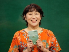 テレビ寺子屋で講演を行うたかのてるこさん