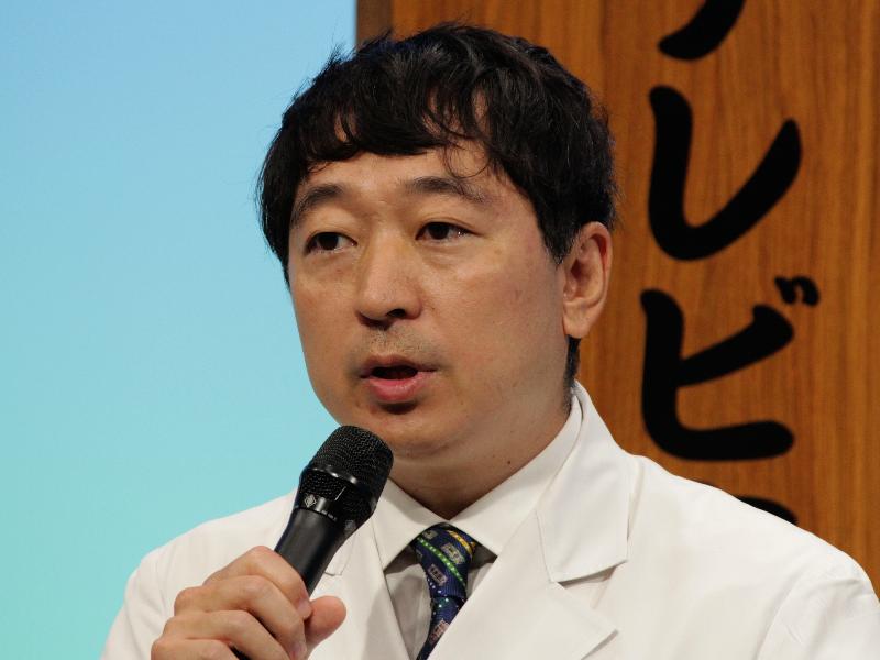 テレビ寺子屋で講演を行う外科医・作家の中山祐次郎さん