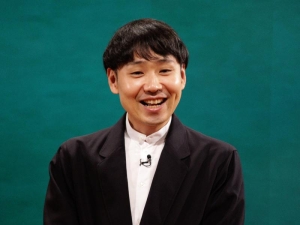 テレビ寺子屋で講演をするオノマトペ研究者の藤野良孝さん