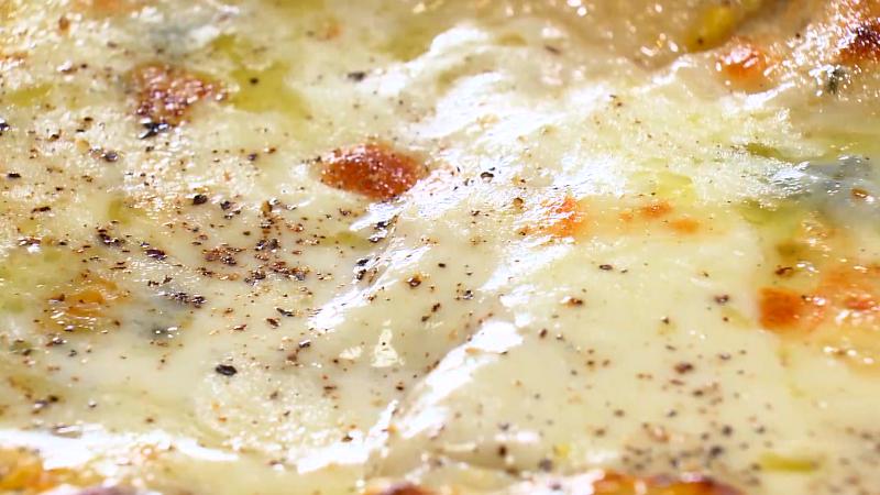 かぼちゃとヘーゼルナッツのピッツァ