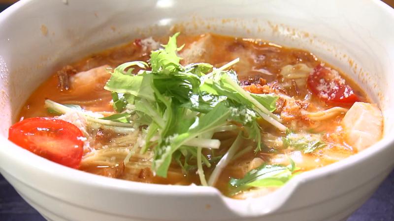 トマトチーズラーメン(1300円)