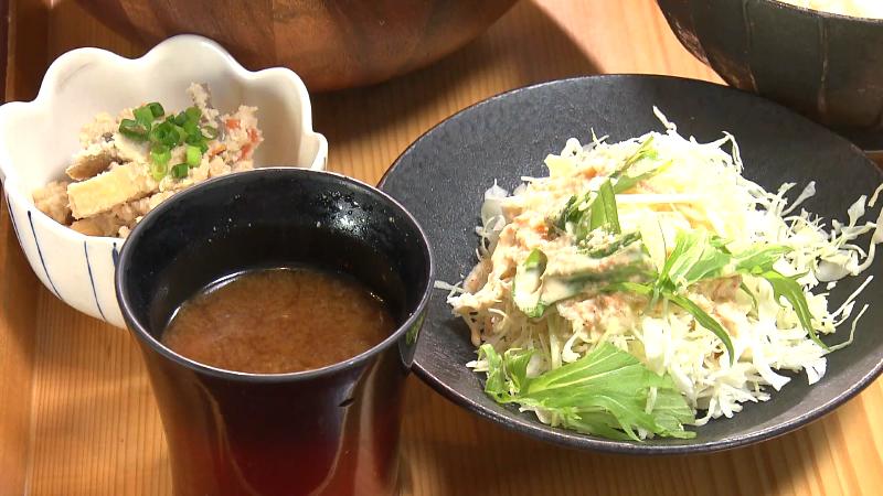 辛くない!ホワイトカレー定食(1280円)