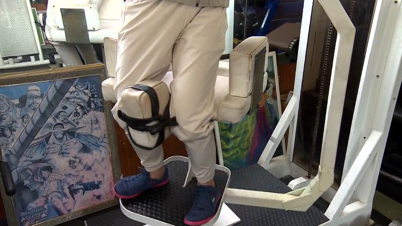 ウエストを引き締めるマシン