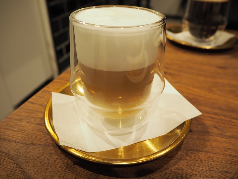 トラパタンのカフェオレ