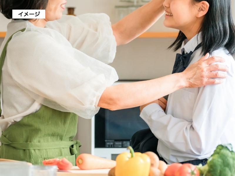 イメージ画像 笑顔で接する母子