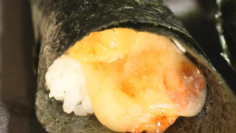 ラクレットチーズ手巻き寿司(660円)