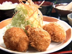 丹那のカニクリームコロッケ定食(1848円)