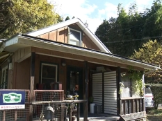 平沢ライディングガーデンの外観