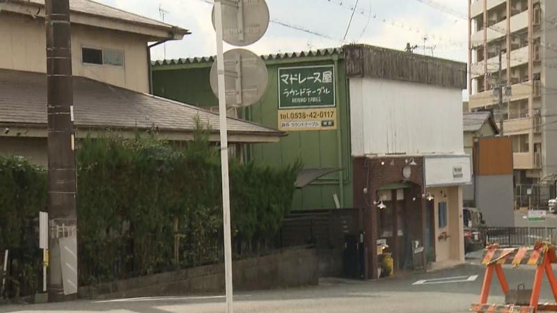 ラウンドテーブルの外観