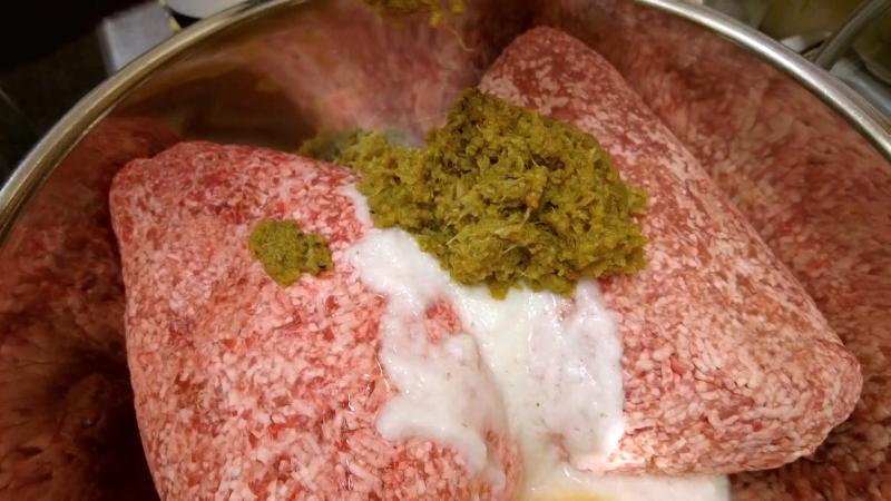 肉団子を作る工程