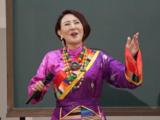 チベット声楽家・バイマーヤンジンさん