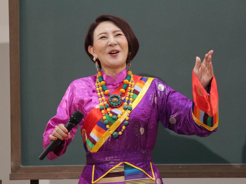 チベット声楽家・バイマーヤンジンさん
