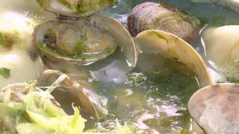 生あおさ海苔とあさりの炊き餃子(1人前・1078円)