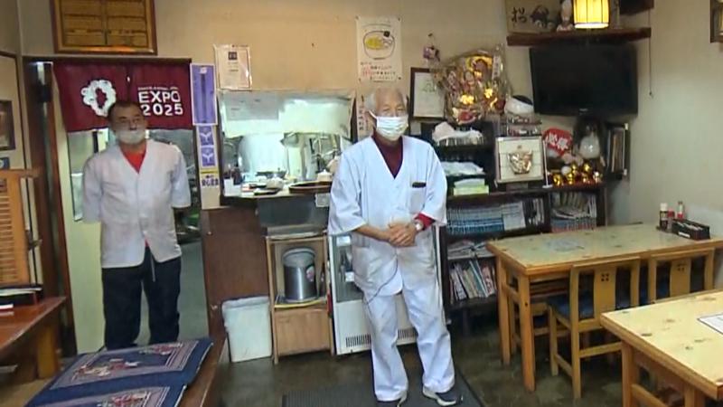 左)鯛春4代目・宮崎充博さん　右)鯛春3代目・宮崎利勝さん