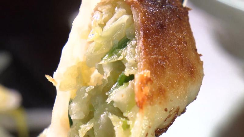 むつみ餃子定食(中・1400円)