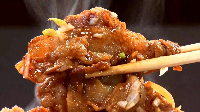 豚テッパン焼肉(880円)※ライス＋250円