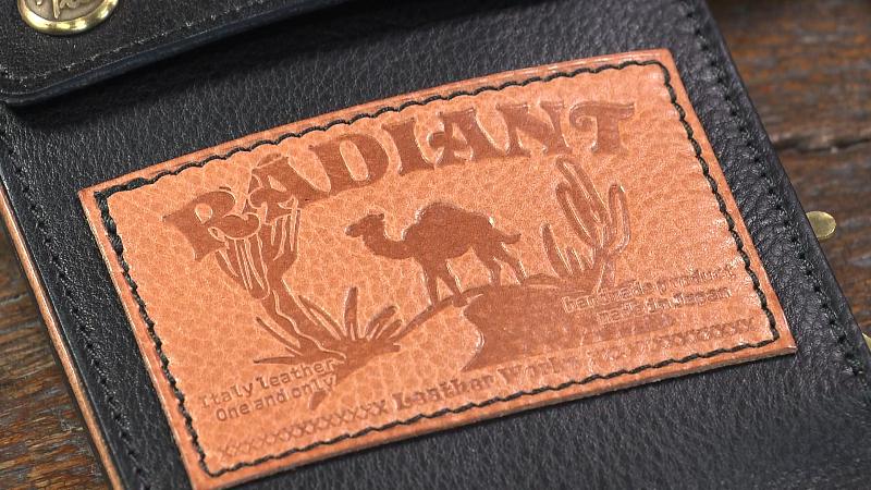 マネークリップタイプの財布