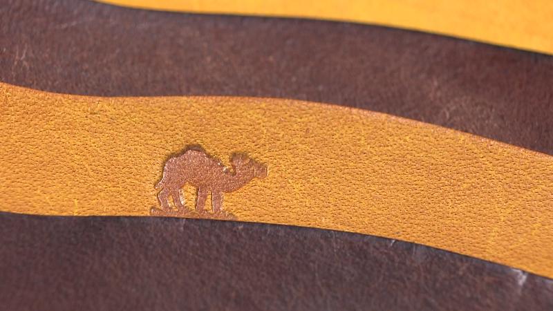 ラディアントのレザー製品　ロゴマークの「ラクダ」