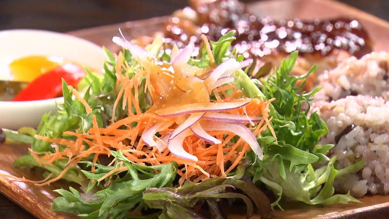 「グリルチキンのワンプレート」の野菜