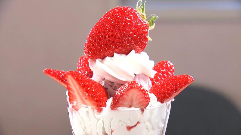 朝摘み紅ほっぺSpecialパフェ(2200円)