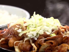 豚テッパン焼肉(880円)※ライス＋250円