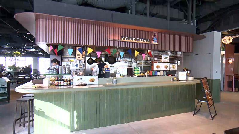 夜明け前の外観