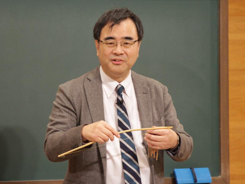 テレビ寺子屋で講演を行う東京おもちゃ美術館 元館長の多田千尋さん