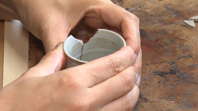 接着剤が乾燥したらつなぎ合わせる