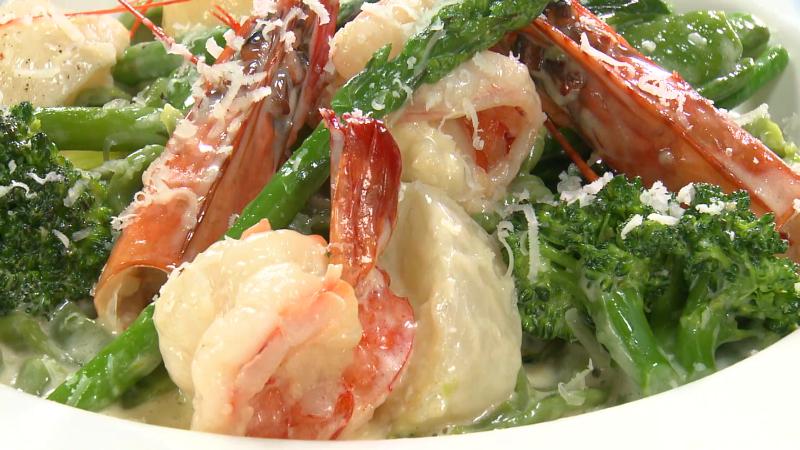 有頭エビと春野菜各種