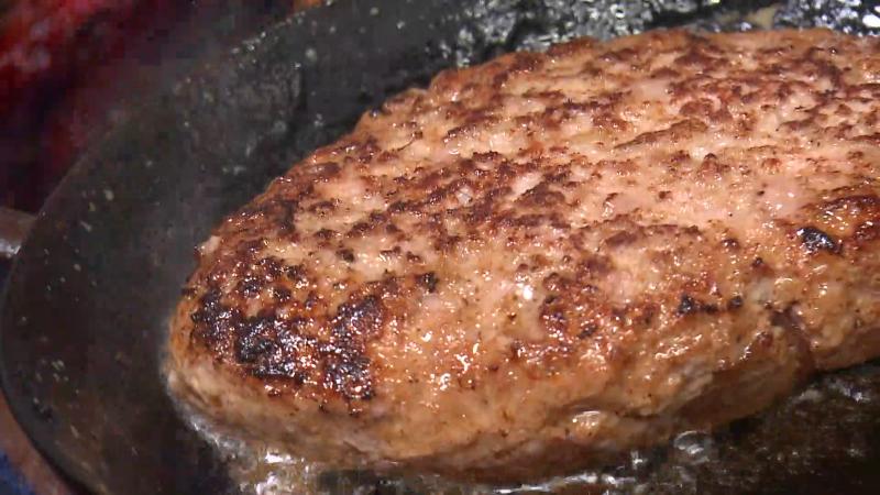 ハンバーグを焼く工程