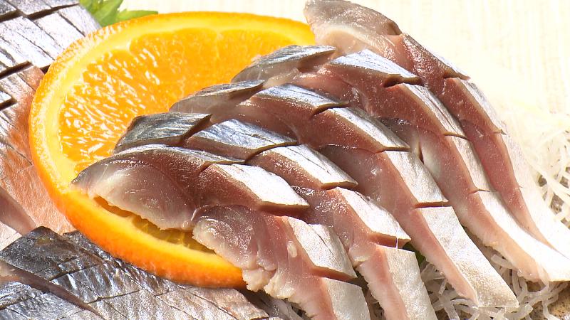 切ったオレンジ風味しめさば