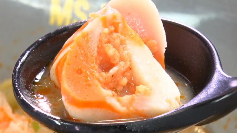 魚卵団子の中身　プチプチした魚卵