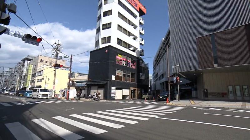 さざ波が入るビル