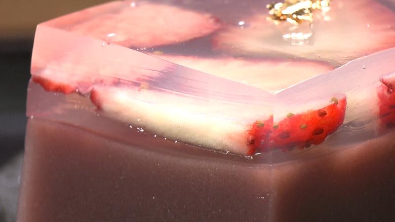 「いちごの水羊羹」