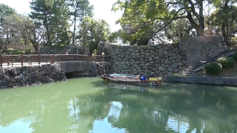 北門橋をくぐる葵舟
