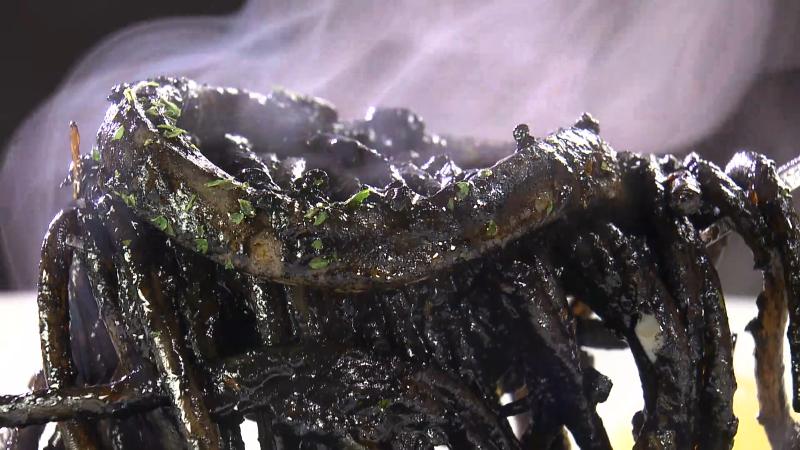 名物のいかすみパスタ