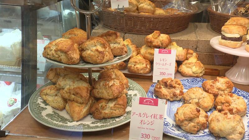 ショーケースの中のスコーン