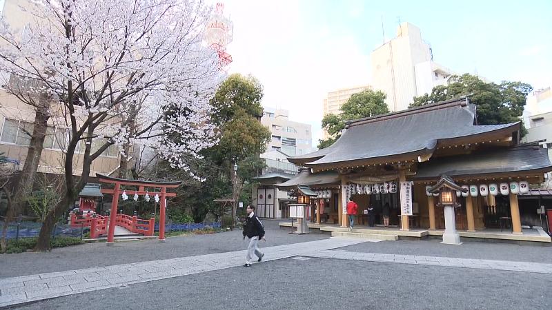 小梳神社の境内