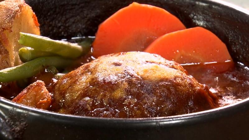 煮込みハンバーグ