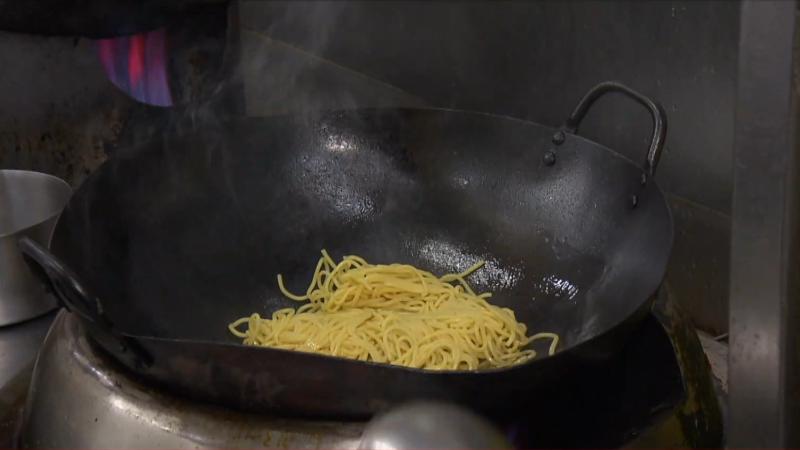 麺をパリパリに