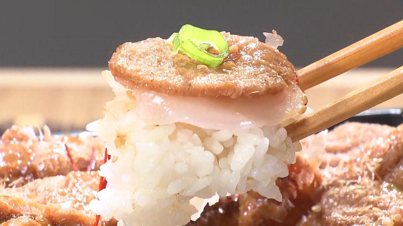 ご飯と一緒に食べるなっと肉