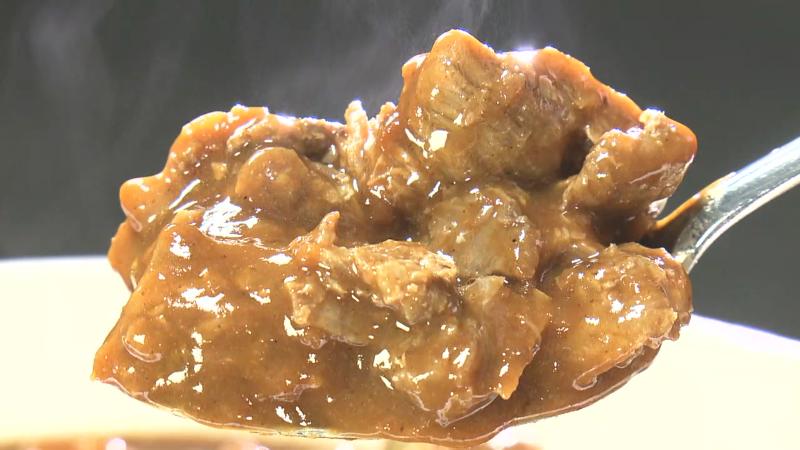 ビーフオムカレー(1390円)