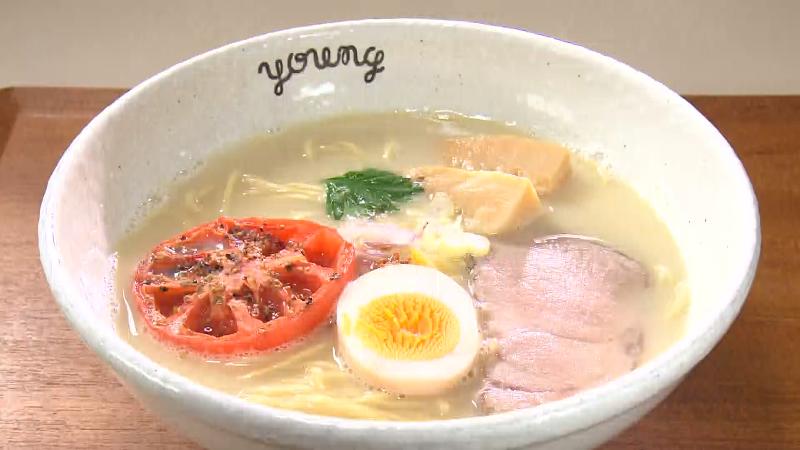 魔法のラーメン・鶏白湯(1250円)
