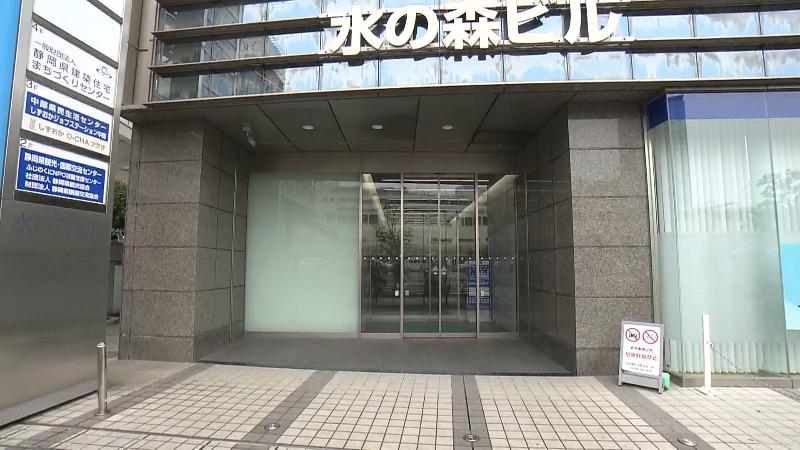 水の森ビルの入口