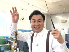 大きなオニテナガエビを釣ったにむらリポーター