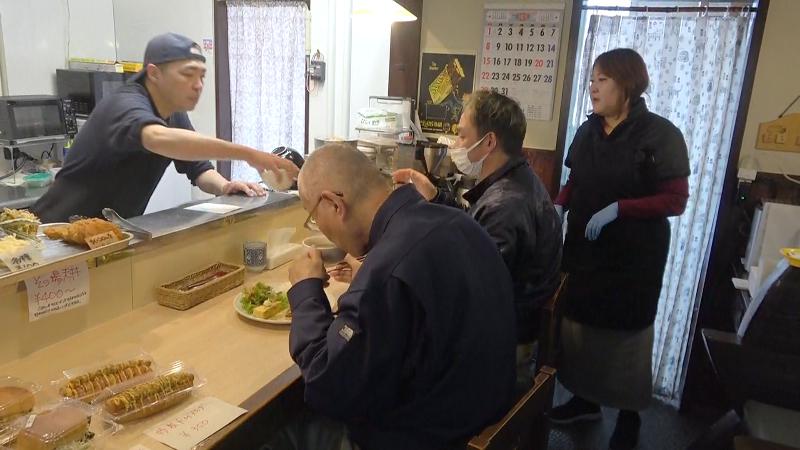 キッチンむらかみの店内