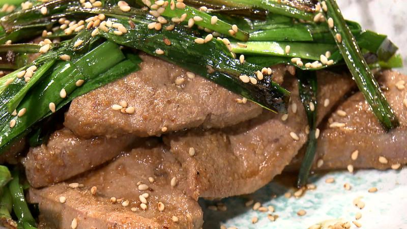 レバニラ炒め(800円)