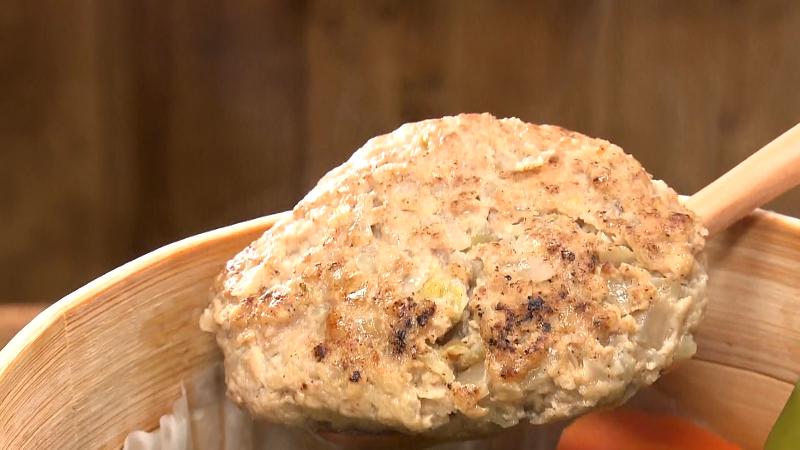 タマネギたっぷりのハンバーグ