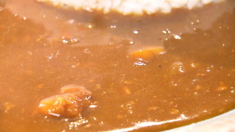カツカレー(1570円)