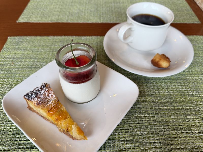 デザートとコーヒー